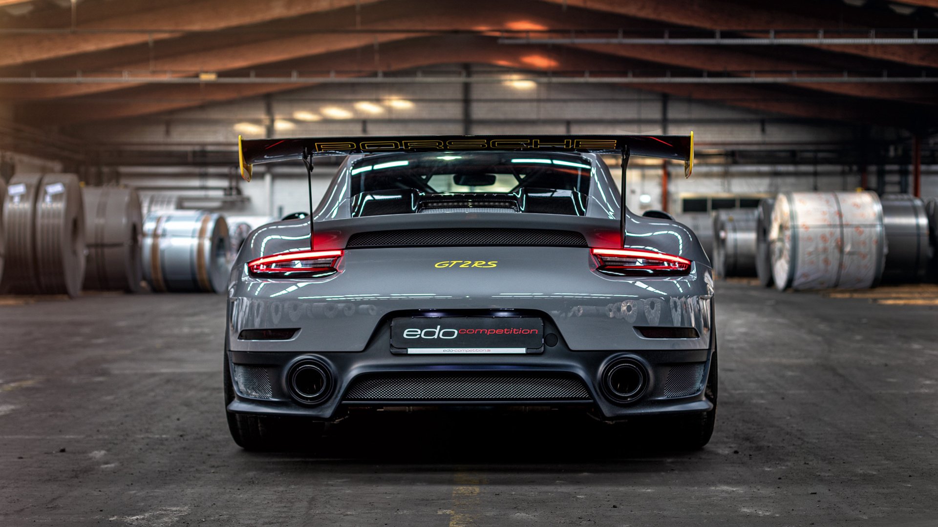 “中国足球产业迎来政策利好，行业未来可期”，中国足球产业产值